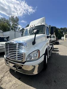 Used 2019 Freightliner Cascadia Detroit Diesel DD15 Semi Truck for sale #804259 - photo 1
