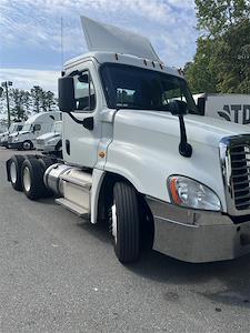 Used 2019 Freightliner Cascadia Detroit Diesel DD15 Semi Truck for sale #804262 - photo 1