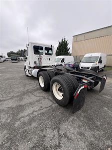 Used 2019 Freightliner Cascadia Detroit DD13 Semi Truck for sale #808466 - photo 2