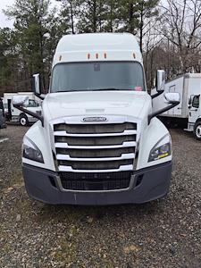 Used 2020 Freightliner Cascadia - photo 1