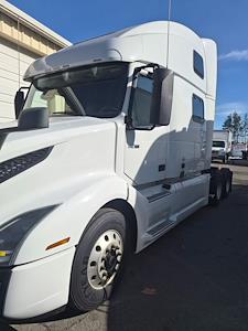 Used 2020 Volvo VNL - photo 1