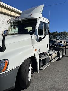 Used 2020 Freightliner Cascadia - photo 1