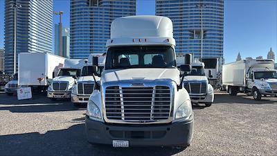 Used 2019 Freightliner Cascadia Detroit DD13 Semi Truck for sale #861310 - photo 2