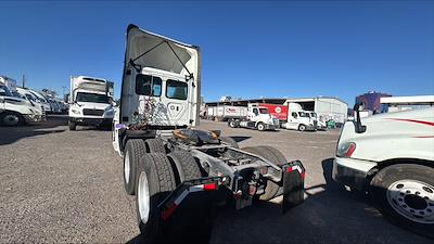 Used 2019 Freightliner Cascadia Detroit DD13 Semi Truck for sale #861310 - photo 2