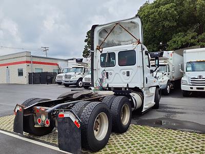 2016 Freightliner Cascadia Day Cab 6x4 Semi Truck for sale #654604 - photo 2