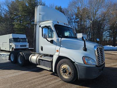 2018 Freightliner Cascadia Day Cab 6x4 Semi Truck for sale #766950 - photo 1