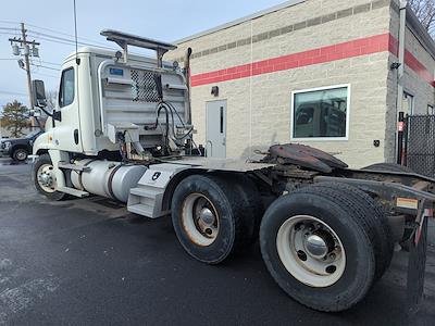 2018 Freightliner Cascadia Day Cab 6x4 Semi Truck for sale #771033 - photo 2