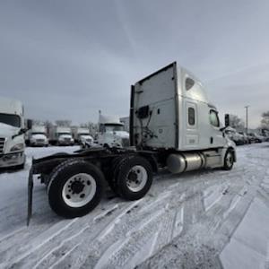 Used 2020 Freightliner Cascadia Detroit Diesel DD15 Semi Truck with Sleeper Cab for sale #239281 - photo 2