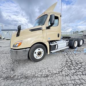 Used 2020 Freightliner Cascadia Detroit DD13 Semi Truck for sale #242844 - photo 1