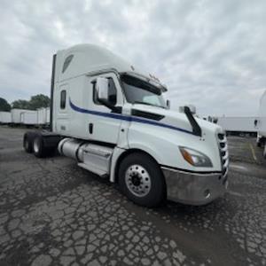 Used 2020 Freightliner Cascadia Detroit Diesel DD15 Semi Truck with Sleeper Cab for sale #264944 - photo 1