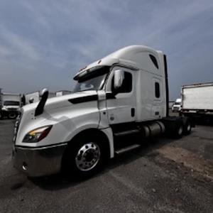 Used 2020 Freightliner Cascadia Detroit Diesel DD15 Semi Truck with Sleeper Cab for sale #264966 - photo 1