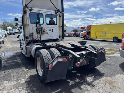Used 2020 Freightliner Cascadia Detroit DD13 Semi Truck for sale #270292 - photo 2