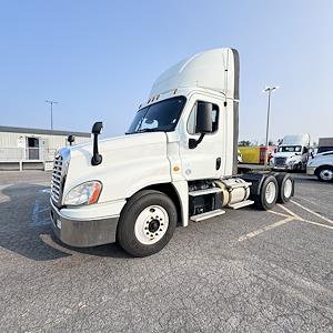 Used 2017 Freightliner Cascadia Detroit Diesel DD15 Semi Truck for sale #672023 - photo 1