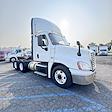 Used 2017 Freightliner Cascadia Detroit Diesel DD15 Semi Truck for sale #672023 - photo 4