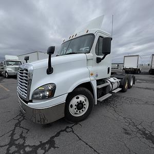 Used 2018 Freightliner Cascadia Detroit DD13 Semi Truck for sale #764280 - photo 1