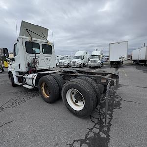 Used 2018 Freightliner Cascadia Detroit DD13 Semi Truck for sale #764280 - photo 2
