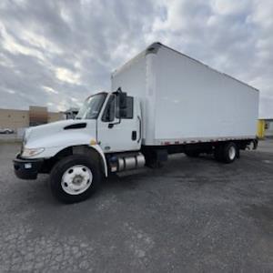 Used 2018 International DuraStar 4300 Box Truck for sale #771427 - photo 1