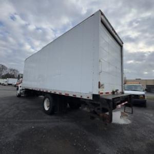 Used 2018 International DuraStar 4300 Box Truck for sale #771427 - photo 2