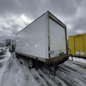 Used 2018 Isuzu NRR Regular Cab Box Truck for sale #783726 - photo 2