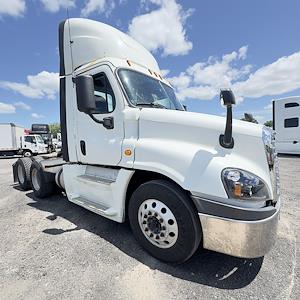 Used 2019 Freightliner Cascadia Detroit Diesel DD15 Semi Truck for sale #808250 - photo 1