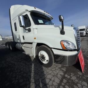 Used 2019 Freightliner Cascadia Detroit Diesel DD15 Semi Truck with Sleeper Cab for sale #822678 - photo 1