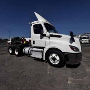 Used 2019 Freightliner Cascadia Detroit DD13 Semi Truck for sale #824614 - photo 1