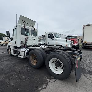 Used 2019 Freightliner Cascadia Cummins X15 Semi Truck for sale #840604 - photo 2