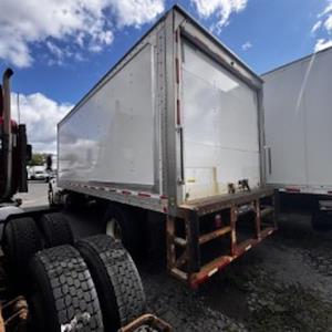 Used 2019 Freightliner M2 106 Conventional Cab Box Truck for sale #862109 - photo 2
