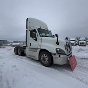 Used 2019 Freightliner Cascadia Detroit Diesel DD15 Semi Truck for sale #862136 - photo 1