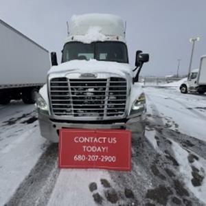 Used 2019 Freightliner Cascadia Detroit Diesel DD15 Semi Truck for sale #862137 - photo 2