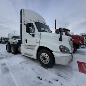 Used 2019 Freightliner Cascadia Detroit Diesel DD15 Semi Truck for sale #862142 - photo 1