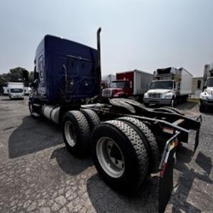 Used 2019 Freightliner Cascadia Detroit Diesel DD15 Semi Truck with Sleeper Cab for sale #862202 - photo 2