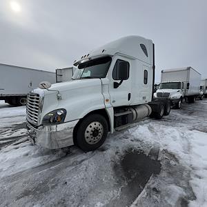 Used 2019 Freightliner Cascadia Cummins X15 Semi Truck with Sleeper Cab for sale #866827 - photo 1