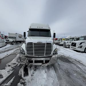 Used 2019 Freightliner Cascadia Cummins X15 Semi Truck with Sleeper Cab for sale #866827 - photo 2