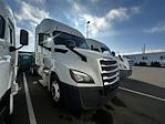 Used 2020 Freightliner Cascadia Detroit Diesel DD15 Semi Truck with Sleeper Cab for sale #273970 - photo 1