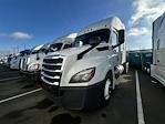 Used 2020 Freightliner Cascadia Detroit Diesel DD15 Semi Truck with Sleeper Cab for sale #273970 - photo 4