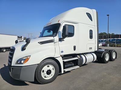 Used 2020 Freightliner Cascadia Detroit Diesel DD15 Semi Truck with Sleeper Cab for sale #274387 - photo 1