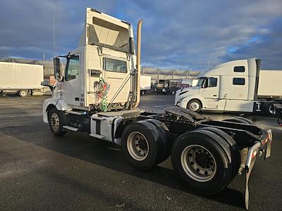 Used 2017 Volvo VNL Volvo D13 Semi Truck for sale #332963 - photo 2