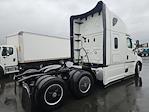 Used 2022 Freightliner Cascadia Detroit Diesel DD15 Semi Truck with Sleeper Cab for sale #563192 - photo 5