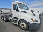 Used 2019 Freightliner Cascadia Detroit DD13 Semi Truck for sale #579453 - photo 4