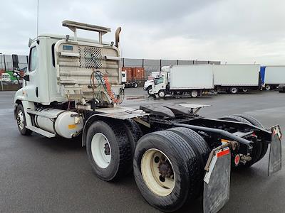Used 2016 Freightliner Cascadia Detroit DD13 Semi Truck for sale #650372 - photo 2