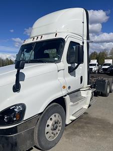 2016 Freightliner Cascadia Day Cab 6x4 Semi Truck for sale #652095 - photo 1