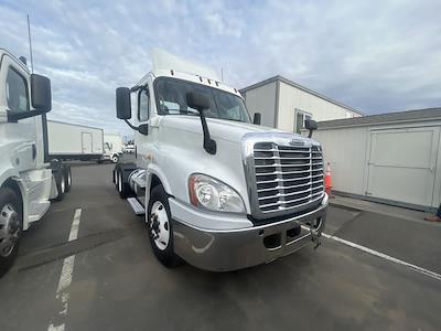 Used 2018 Freightliner Cascadia Detroit DD13 Semi Truck for sale #746743 - photo 1