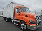 Used 2018 Freightliner Cascadia Day Cab Box Truck for sale #752456 - photo 4