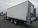 Used 2018 Freightliner Cascadia Day Cab Box Truck for sale #752456 - photo 2
