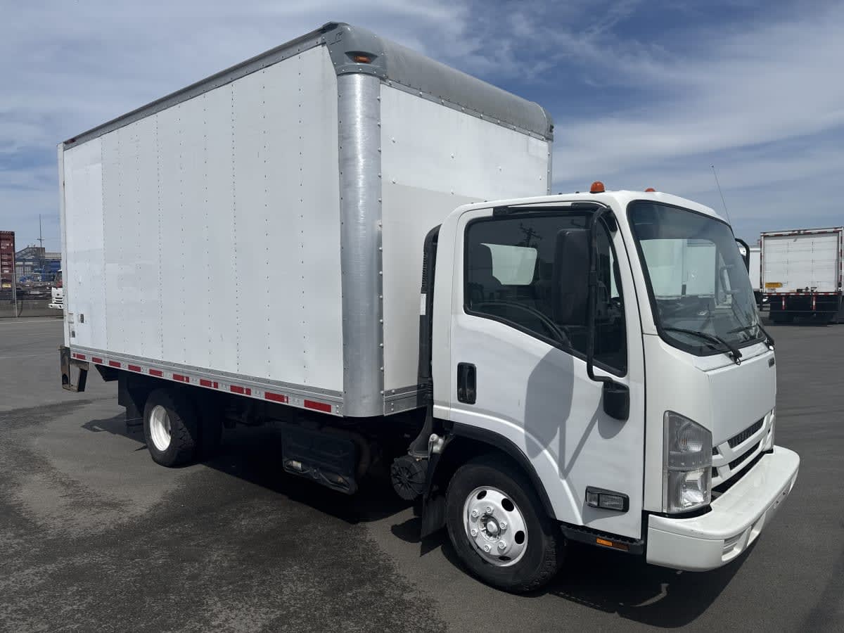 Used 2018 Isuzu NPR-HD - photo 5