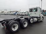 Used 2018 Freightliner Cascadia Detroit DD13 Semi Truck with Sleeper Cab for sale #787324 - photo 4