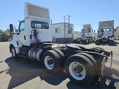Used 2018 International LT International A26 Semi Truck for sale #788757 - photo 2