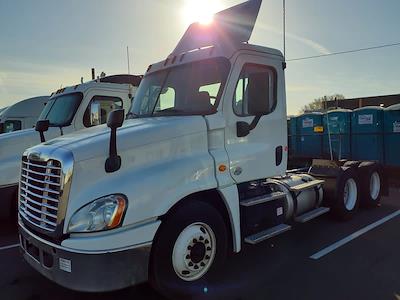 2018 Freightliner Cascadia Day Cab 6x4 Semi Truck for sale #803200 - photo 1