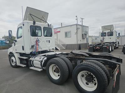 Used 2019 Freightliner Cascadia Detroit Diesel DD15 Semi Truck for sale #810006 - photo 2